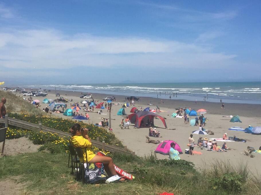 Relaxed Beach Retreat, Mod Family Friendly Bach Foxton Beach Eksteriør billede