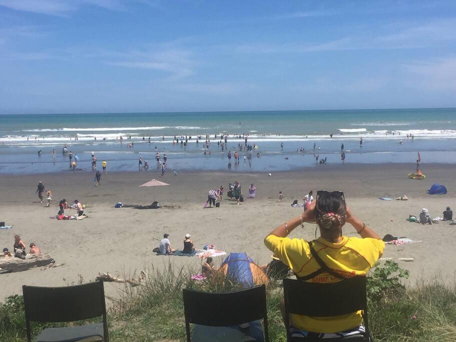 Relaxed Beach Retreat, Mod Family Friendly Bach Foxton Beach Eksteriør billede